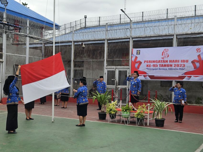 Petugas Perempuan Lapas Kelas IIA Pancur Batu Gelar Upacara