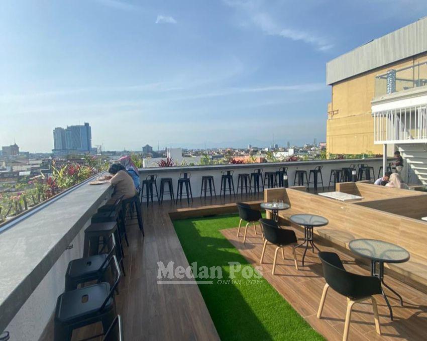 Swasana Hotel Medan Luncurkan Lotus Sky Bar & Cafe di Rooftop