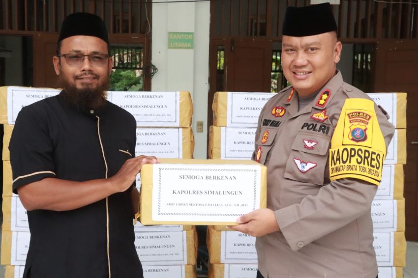 Kapolres Simalungun Silaturahmi dan Salurkan Paket Sembako ke Pesantren Al Baroqah