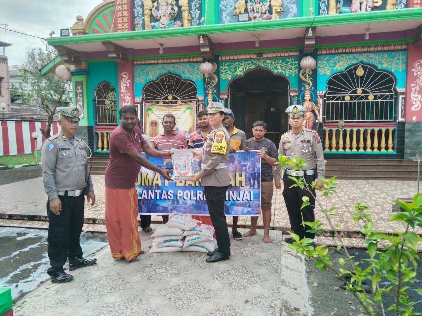 Kasat  Lantas Polres Binjai Kunjungi Kuil Shri Mariamman Binjai