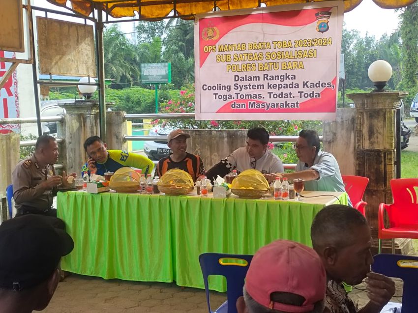 Kapolres Batu Bara Giat Gowes Kamtibmas Cooling System Bersama Warga Di Desa Lubuk Hulu