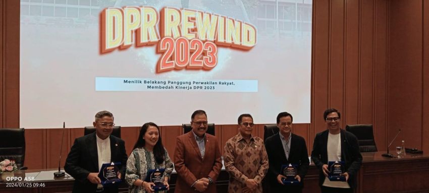 DPR RI Telah Sahkan 18 UU Tahun 2023 Diantaranya UU P2SK Atur Soal Pinjol