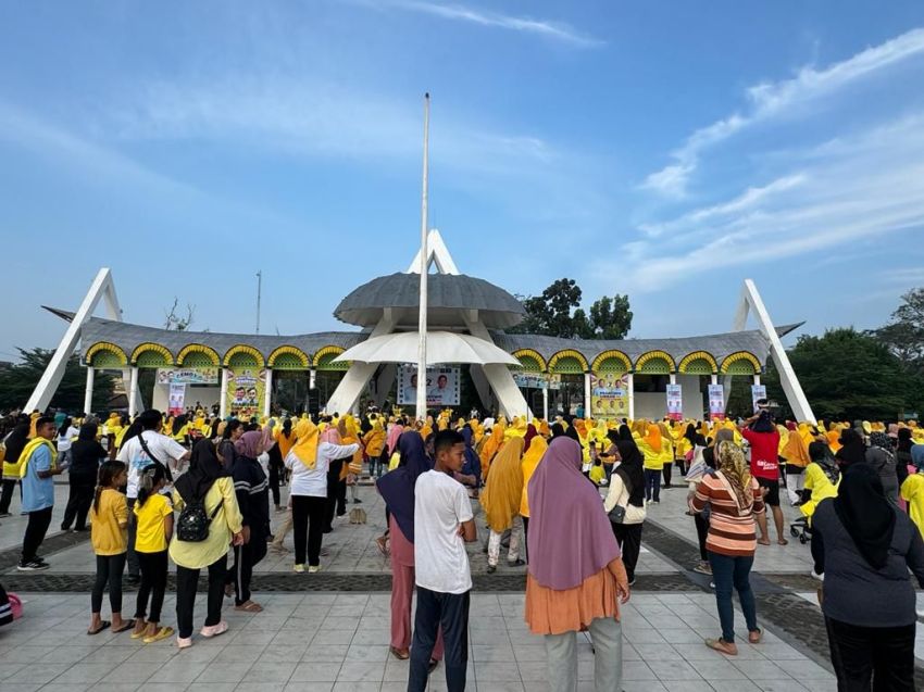 Komitmen Menangkan Prabowo-Gibran, DPD Partai Golkar Tanjungbalai Bersama Ribuan Warga Semarak Senam "Gemoy"