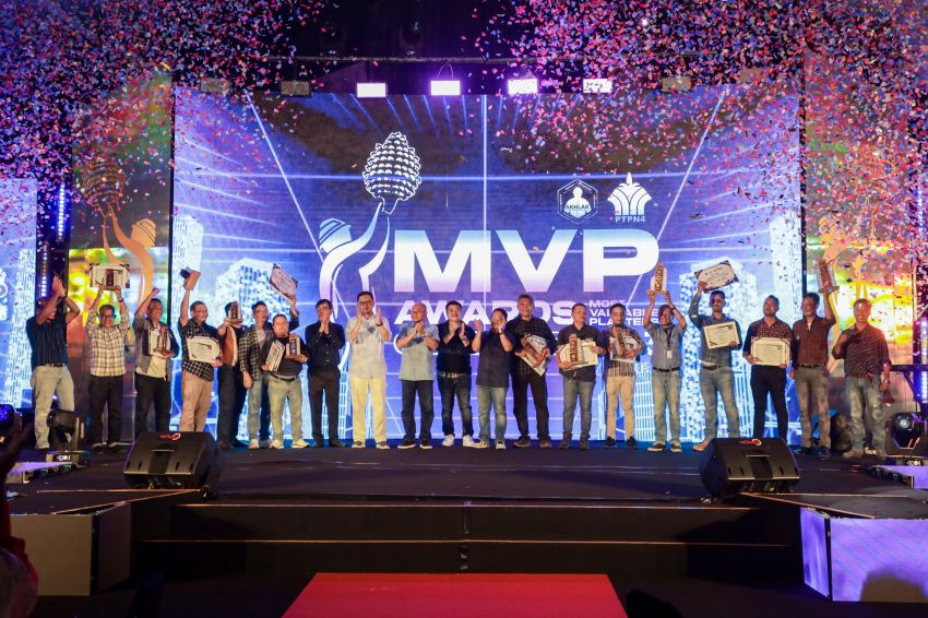 PalmCo Regional 1 Serahkan MVP Award Tahun 2023