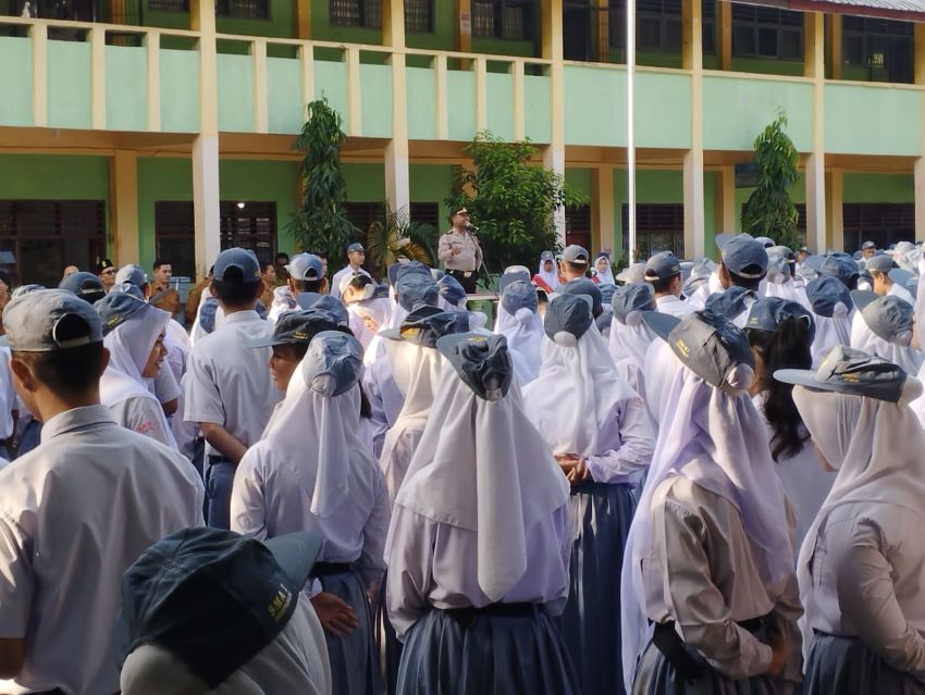 Polres Tanjung Balai Police Go To School Himbau Pelajar Tidak Terpengaruh Berita Hoax