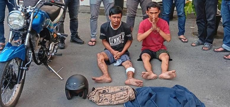 Pasutri Dijambret Terkapar di Jalan, Suami Tewas Istri Kritis, 2 Pelaku Ditangkap 1 Ditembak!