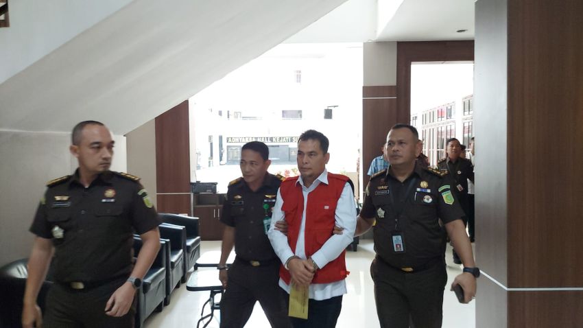 Korupsi APD Covid-19 Rp 24 M, Kadiskes Sumut dr AMH dan Rekanan RMN Ditahan