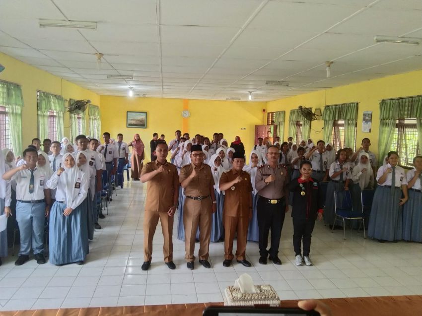 Kapolsek Tanjung Balai Selatan Edukasi Siswa Siswi SMAN1 Tentang Bahaya Narkoba