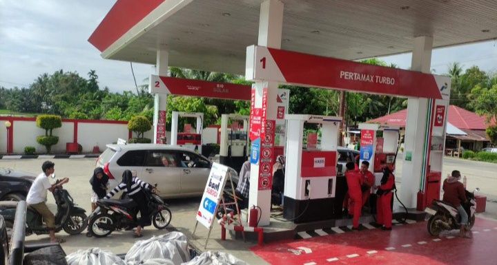 Penuhi Kebutuhan Energi Pasca Banjir Pesisir Selatan Sumbar, Pertamina Terapkan Distribusi Energi Non Reguler