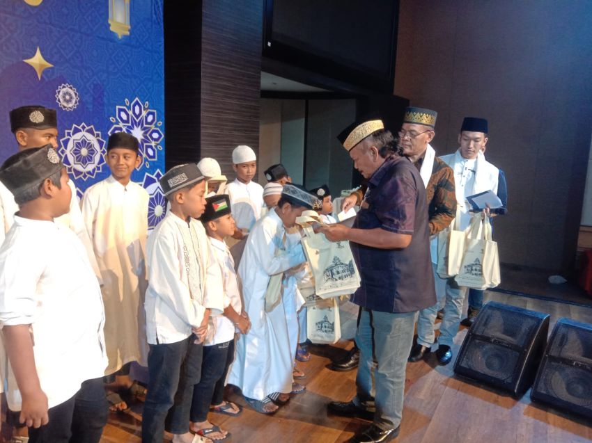 Keluarga Besar Grand City Hall Medan Buka Puasa Bersama Anak Yatim