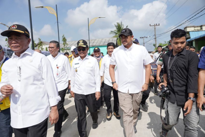 Lihat Progres Penataan Kawasan Atasi Kemiskinan Ekstrem, Bobby Nasution dan Menko PMK Tinjau Belawan Bahari