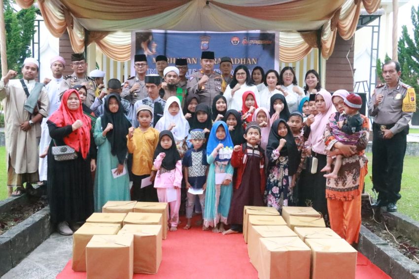 Polres Simalungun Buka Puasa Bersama & Santuni Anak Yatim