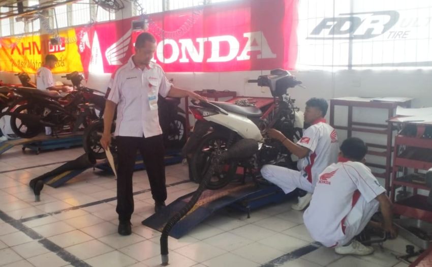 Perkuat Skill Pelajar jurusan Otomotif, Honda Gelar Servis Gratis di SMK