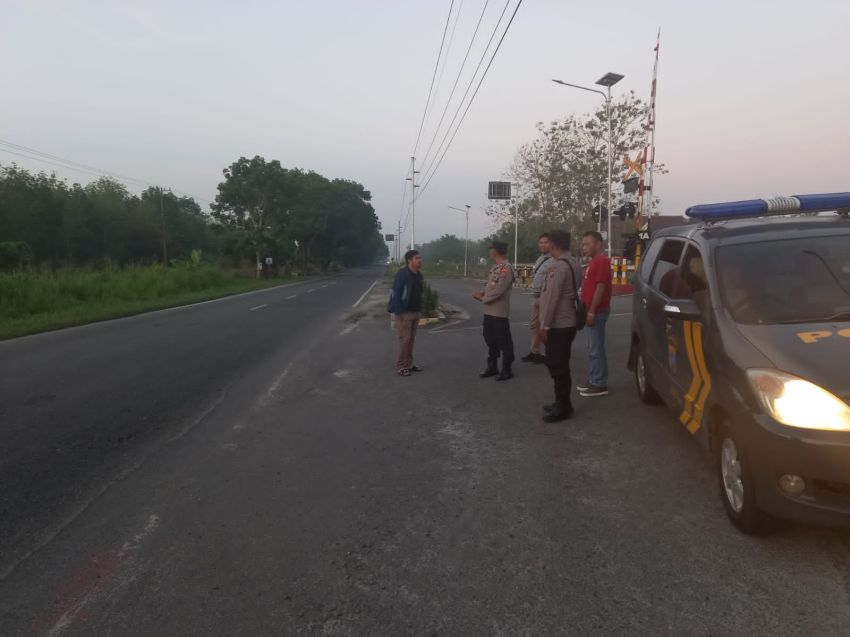 Polsek lndrapura Gelar Patroli Subuh, Cegah Gangguan Kamtibmas