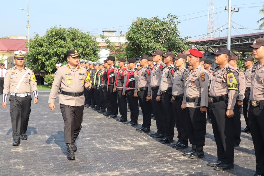 Kapolres Batubara Bara Pimpin Apel Gelar Pasukan Operasi Ketupat Toba 2024