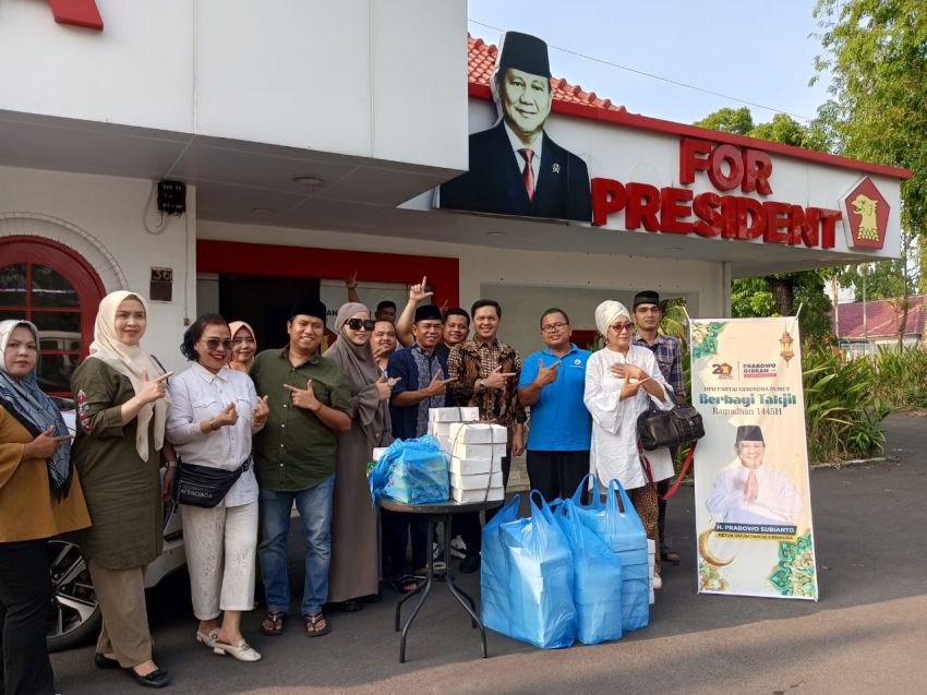 Laksanakan Amanat Prabowo, DPD Gerindra Sumut Bagi Takjil dan Nasi Box pada Masyarakat