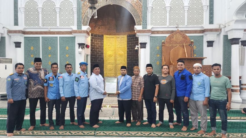Said Aldi Al Idrus Serahkan Penghargaan Pemerintah Turkey Kepada DPW BKPRMI dan Guru, Santri TPA Aceh