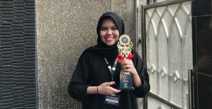 Putri Lokal Juarai Lomba Bahasa Internasional