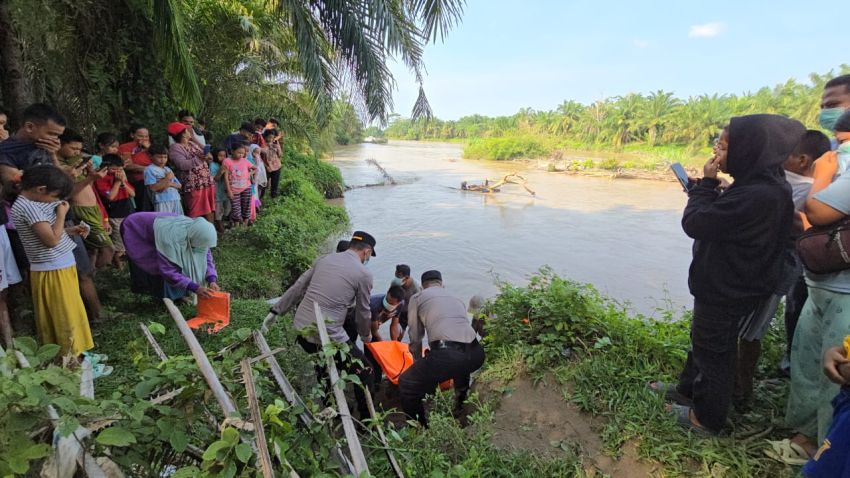 Penemuan Mayat Mr X Mengapung di Sungai Dalu dalu Beberapa Hari Lalu Ternyata Risdo Hasibuan Warga Pordomuan Nauli Pematamg Bandar Simalungun