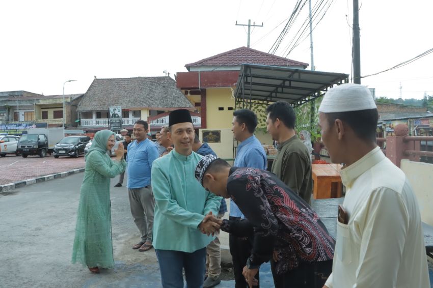 Halal Bihalal Kapolres dan Ketua Bhayangkari Cabang Samosir, Dalam Mempererat Rasa Kekeluargaan Polres Samosir