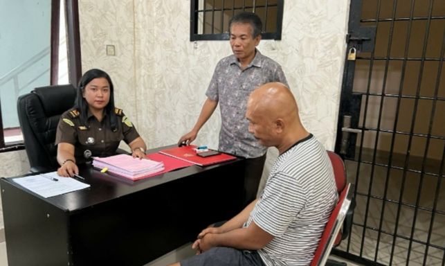 Tersangla Godol Diserahkan Polrestabes Medan ke Kejari Lubuk Pakam
