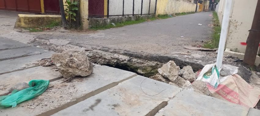 Tak Kunjung Diperbaiki Pemko Medan, Lubang Besar di Jalan Meranti akan Diperbaiki Warga Secara Swadaya
