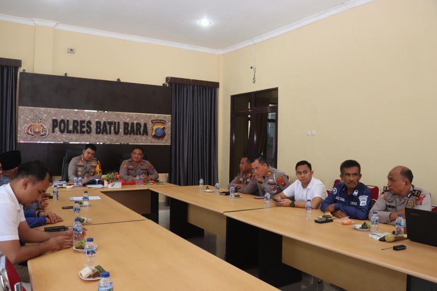 Dukung dan Songsong Indonesia Emas 2045 Polres Batu Bara Bersama Para Tokoh Ikuti Kegiatan Zoom Meeting