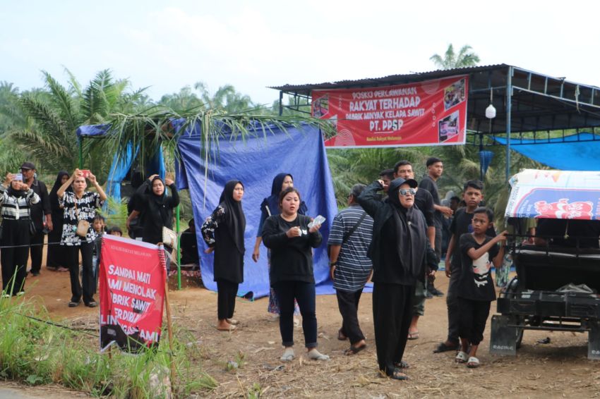 Polres Labuhan Batu Peduli Turunkan Tim Kesehatan Ke Posko  Penentang Beroperasinya PKS Ditolak Warga