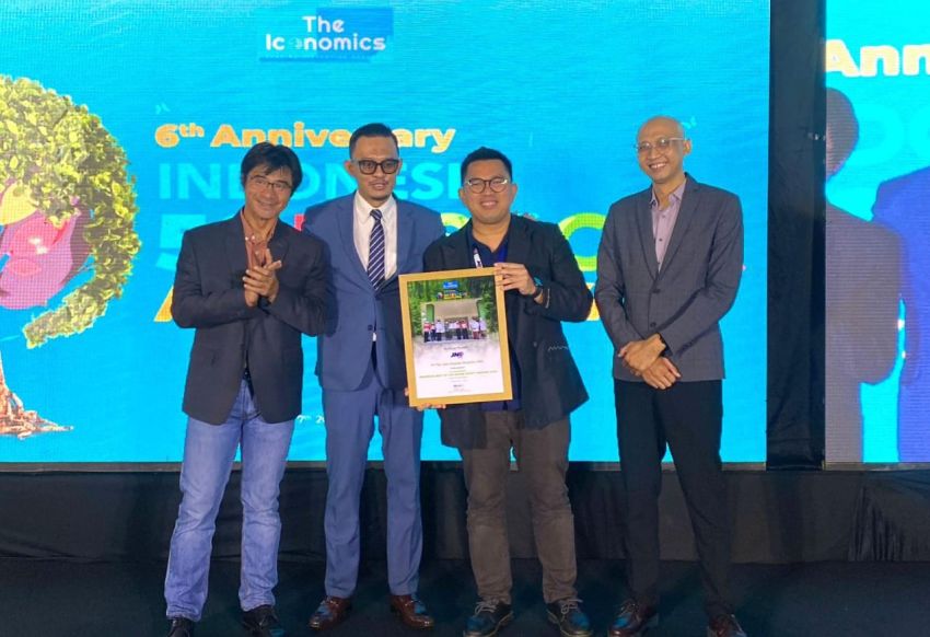 JNE Raih Penghargaan The Iconomics “Indonesia Best 50 CSR Awards 2024
