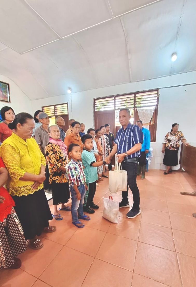 PUK PTPN IV Regional II Kebun Unit Marjandi Bagikan Sembako Kepada Lansia & Anak Yatim Piatu