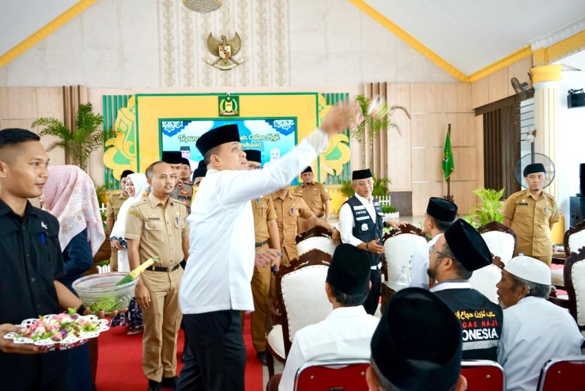 Pj. Bupati Tepung Tawari Calon Jama'ah Haji Kabupaten Langkat