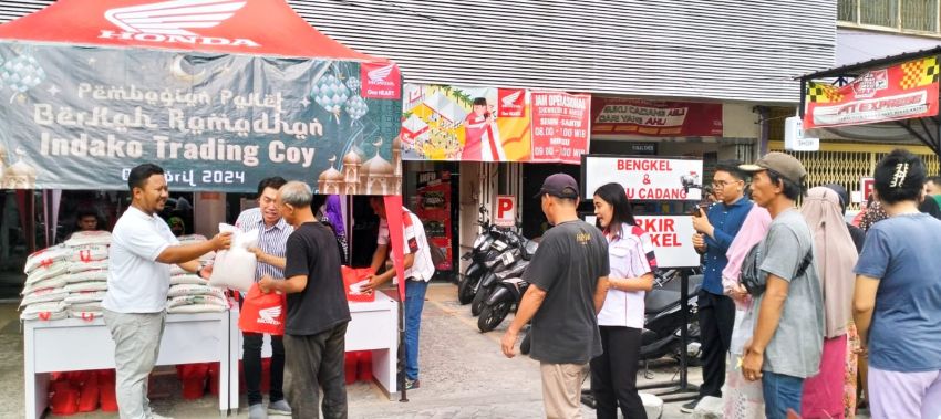 Berbagi Sembako, Honda Kobarkan Semangat Sinergi Bagi Negeri di Bulan Suci