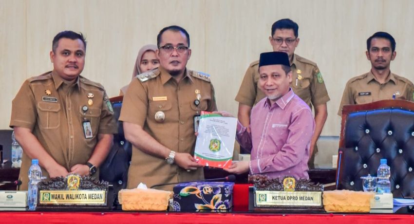 Pemko Medan Jelaskan Ranperda Tentang Perubahan Perda Ketenagakerjaan di Paripurna DPRD