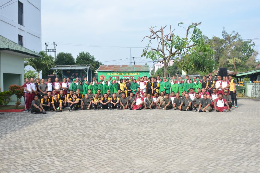 Tingkatkan Sinergitas, Polres Labusel Olahraga Bersama TNI