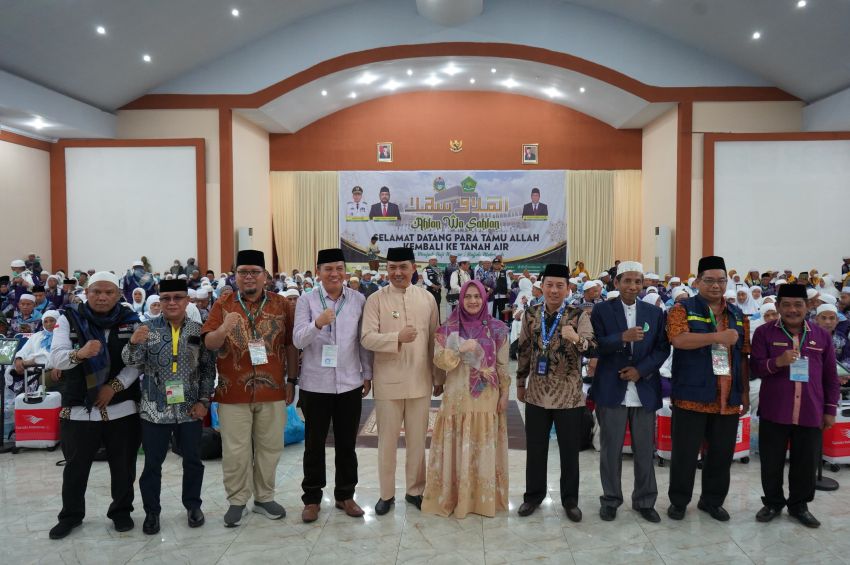 Pj Bupati Batu Bara Sambut Kepulangan Jamaah Haji Kloter 11