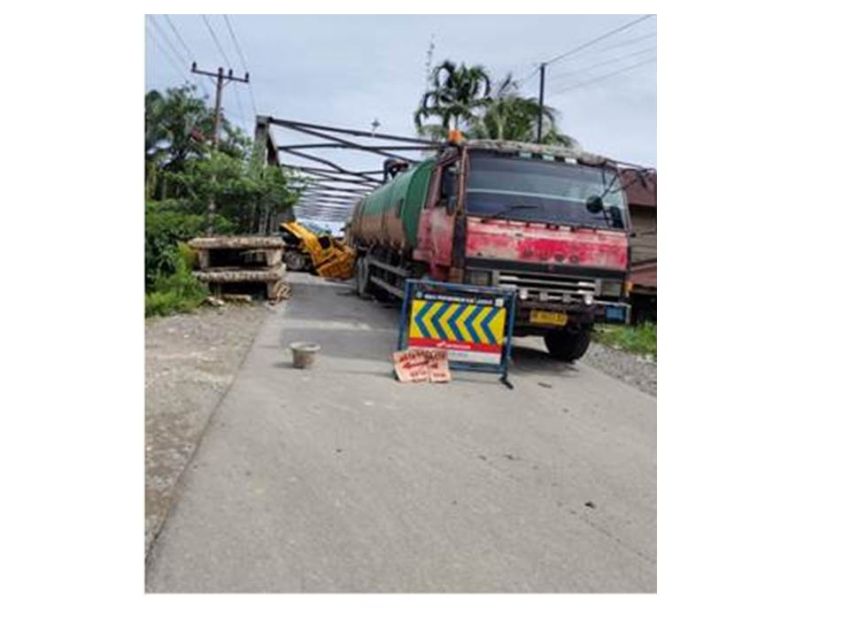Titi Besi Runtuh, PTPN II Kwala Sawit Rugi