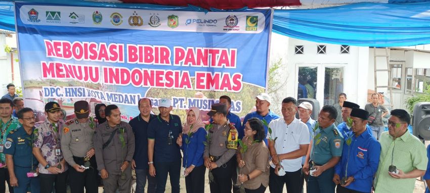 HNSI Kota Medan dan Musim Mas Laksanakan Penanaman Mangrove, Reboisasi Bibir Pantai Belawan Menuju Indonesia Emas