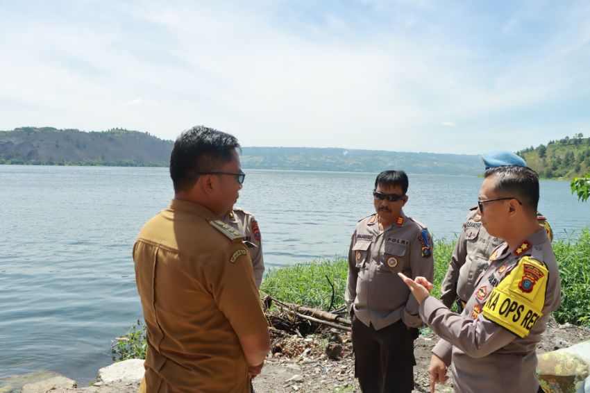 Kapolres Samosir Cek Situasi Terkini Lokasi Kebakaran Lahan di Harian