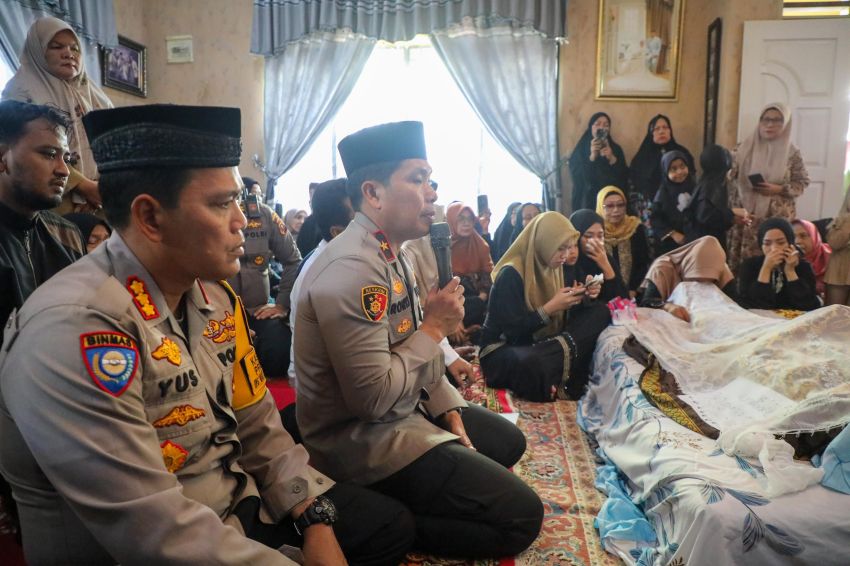 Wakapolda Sumut Melayat ke Rumah Duka Almarhum Ustadz Samin Pane