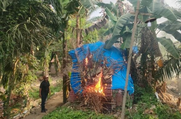 GKN Pekan Jumat, Polsek Medan Tembung Bakar 20 Gubuk Narkoba