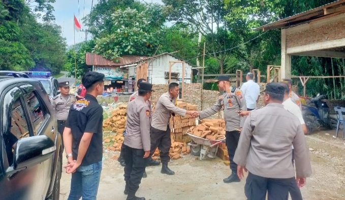 Kapolres Pakpak Bharat Bangga Anggota Bhabinkamtibmas Bisa Bangun Musholla