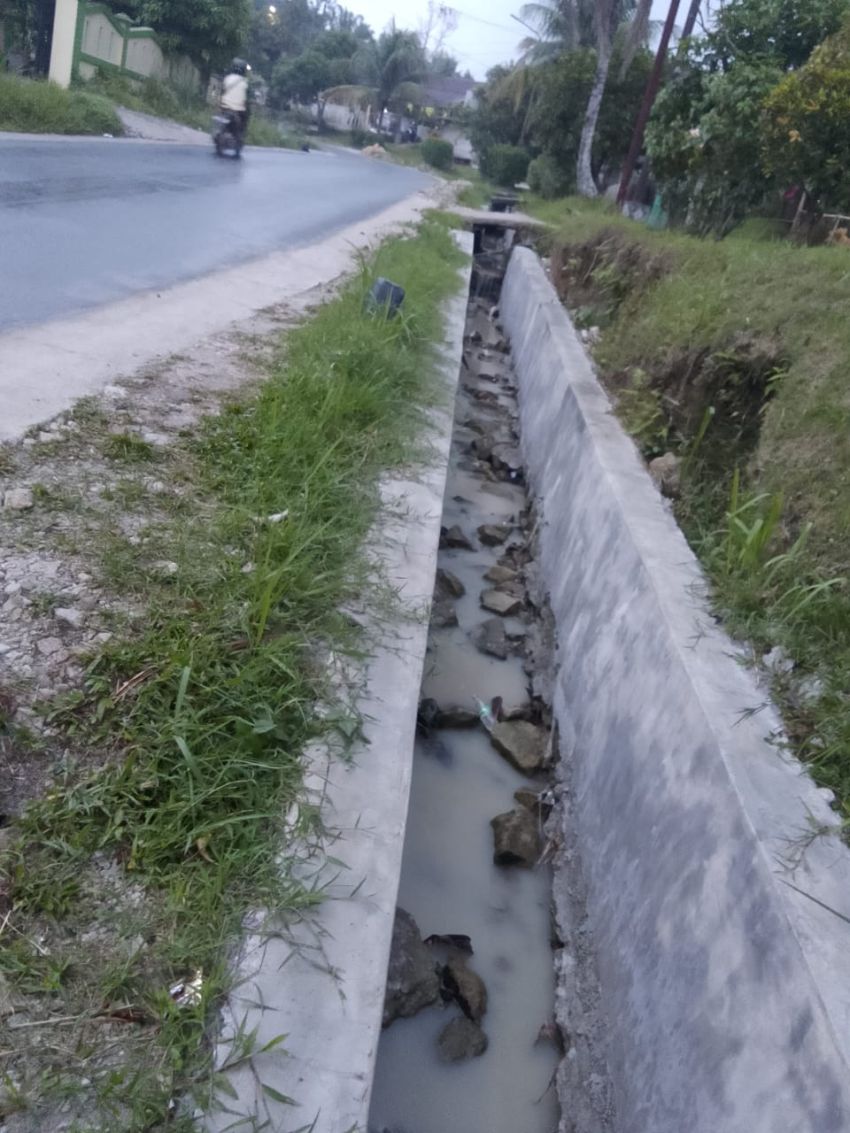 Proyek Pengelolaan dan Pengembangan Drainase Rp 969 Juta Diduga Tanpa Pondasi