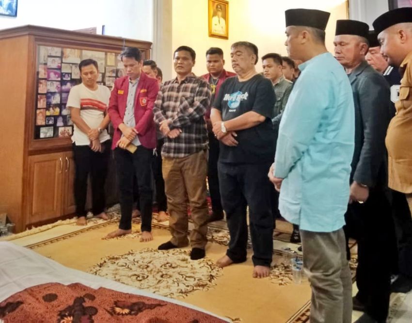 Almarhum Tuan Zulkarnain Damanik Penggerak Pembangunan Perkantoran Di Raya