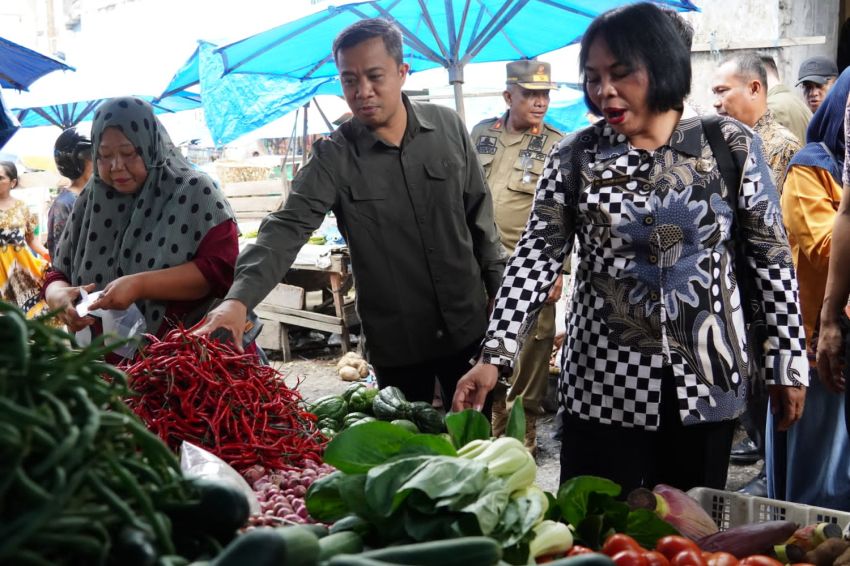 Penjabat Wali Kota Tebing Tinggi Pastikan Stok Pangan dan Harga di Pasar Gambir