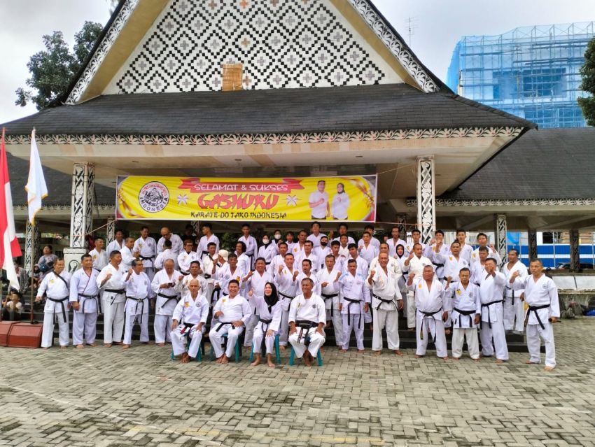 Perguruan Karate-Do Tako Indonesia Siap Antarkan Mangatas Silalahi dan Ade Sandrawati Purba Jadi Walikota & Wakil Walikota P.Siantar