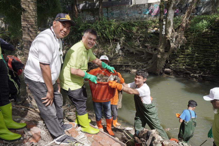 PTPN IV Regional 1 Bersih-Bersih Sampah Kolaborasi dengan Bumantara Team Bersihkan Sungai Babura