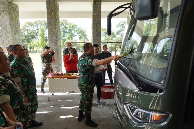 Danrem 022 PT Tepung Tawari Mobil Dinas Dari Kementerian Pertahanan & TNI