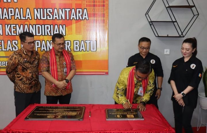 Kakanwil Resmikan Rumah Ibadah Cetiya Dharmapala dan Sarana Pembinaan Kemandirian Lapas Pancur Batu