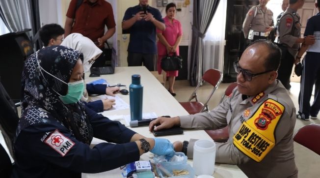 HUT Humas Polri ke-73, Polrestabes Medan Donor Darah Kemanusian : Setetes Darah Sangat Berarti