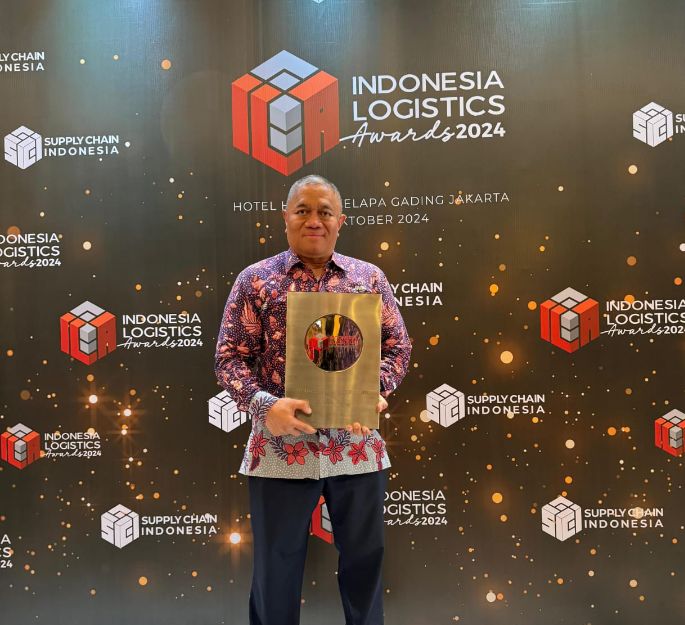 JNE Kembali Raih Penghargaan Courier of The Year di Indonesia Logistic Awards 2024